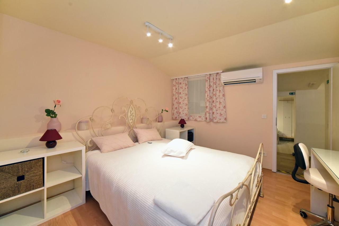 Ban Jelacic Apartment Zagrzeb Zewnętrze zdjęcie